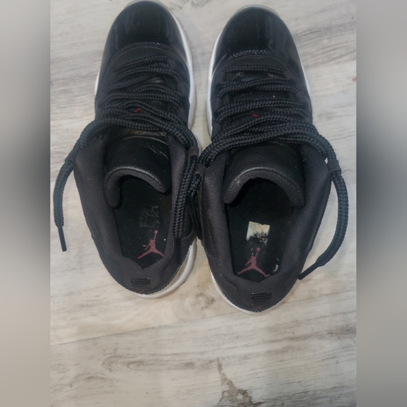 Jordan 11 - Picture 2 of 7